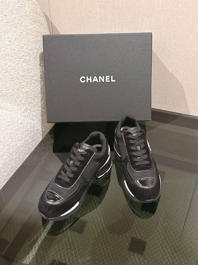 K矮跟2Cm运动 专柜 正品级 版本！！ 这一季主打高跟运动鞋正品购入两色，各个社交博主入手单品，很Fancy 百搭 必买款，本系列现已登陆发售！！！ 我家均有