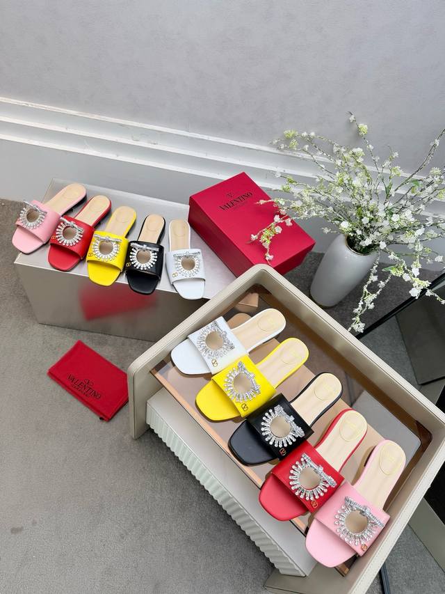 新款.Valentino，五色可选，35-43码，橡胶胶 ， 皮底加40