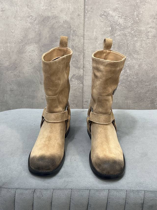 出厂 Unfolio 秋冬新款皮带搭扣圆头短靴 鞋面：牛猄 内里：原版布料里 羊皮垫脚 大底：原版大底 Size：35-41 40.41定做不退换