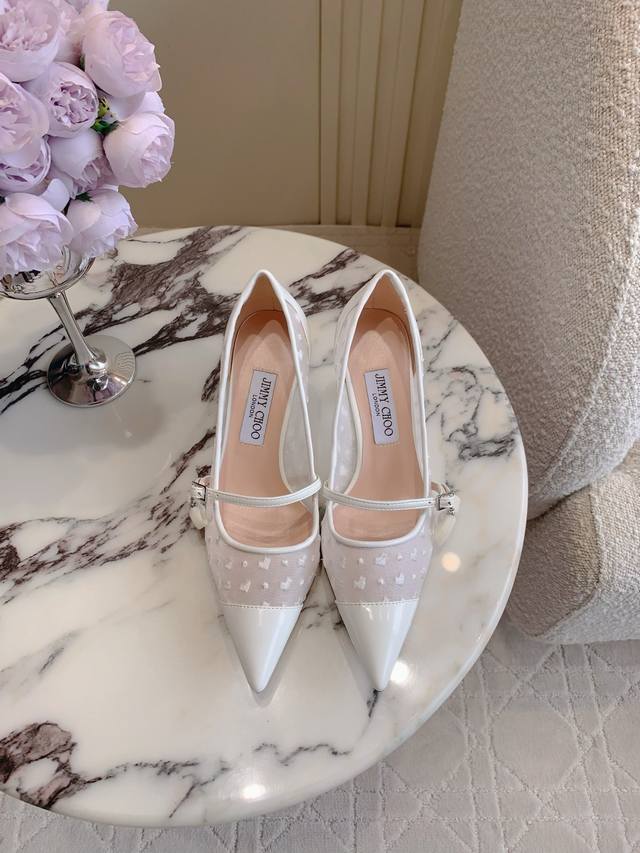 出厂价p Jimmy Cho*新款网纱刺绣高跟单鞋 经典百搭款 温柔知性风 舒适好穿 鞋面牛皮拼接网纱刺绣 垫脚羊皮 跟高6.5Cm 意大利真皮大底 尺码35-