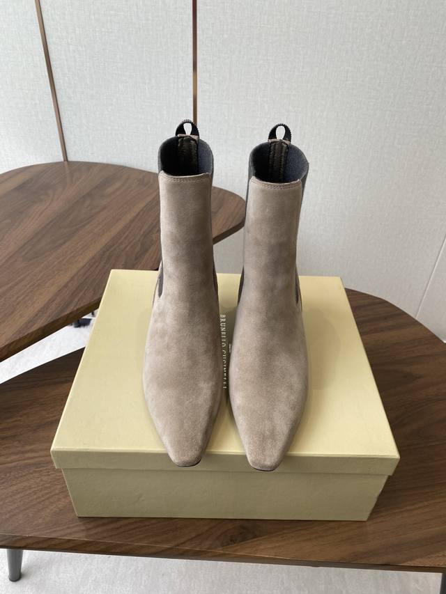 出厂： 独家顶级版本 Brunello Cucineli Ss25New Arrival～ 秋冬新款系 尖头 短靴 上脚帅气舒适 秋冬一定要有一双Bc的战靴 B