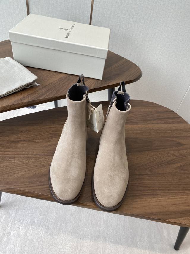 出厂： 独家顶级版本 Brunello Cucineli Ss25New Arrival～ 布鲁内诺库奇内利｜秋冬新款系带马丁靴 上脚帅气舒适 秋冬一定要有一双