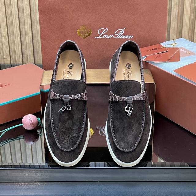 代购品质 牛皮内里 Loro pⅰAna 早春最新款乐福鞋 石头纹系列 代工厂p莞货 一一一一一一一一一 意大利高级品牌Loro piana 是意大利顶级奢侈品