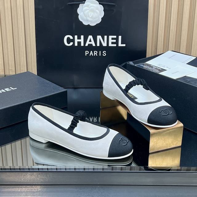 顶级版本 默认发这个版本 正确顶级版！香奈儿 Chanel 26C小香早春平底玛丽珍鞋、芭蕾舞鞋、 香奶奶家独有气质～贵气十足～满满高级感～一字带松紧设计～可爱