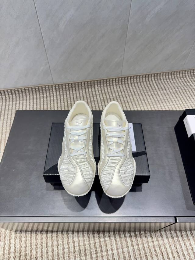 出厂： 独家顶级版本 puma彪马 25Vs秋冬最新爆款休闲系列 拼色运动休闲鞋 彪马puma Speedca 'whisper Of pink Chamomi