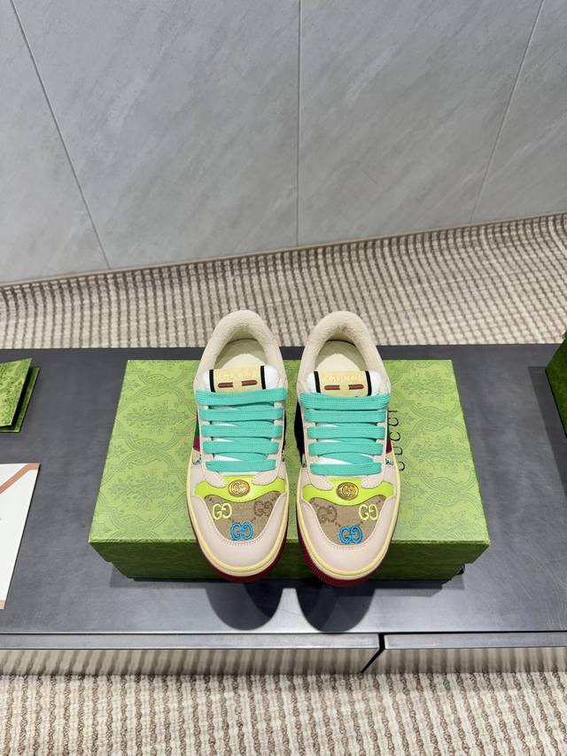 出厂：情侣刺绣 独家顶级版本 情侣拼色小脏鞋 G家古驰小脏鞋全系列升级 长期做货 Gg古奇系列做旧休闲小脏鞋走秀款 Zp开发纯原版本 金属双G水晶圆柱形标 Gu