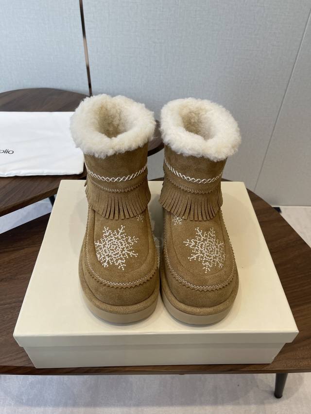 短靴 高靴 雪地靴 主推款 易搭配 Unfolio精品 高丝光牛反绒皮面 流苏设计 几万针刺绣雪花 图案 内里羊毛 小众设计师25发布会新款 面料选用 高丝光牛