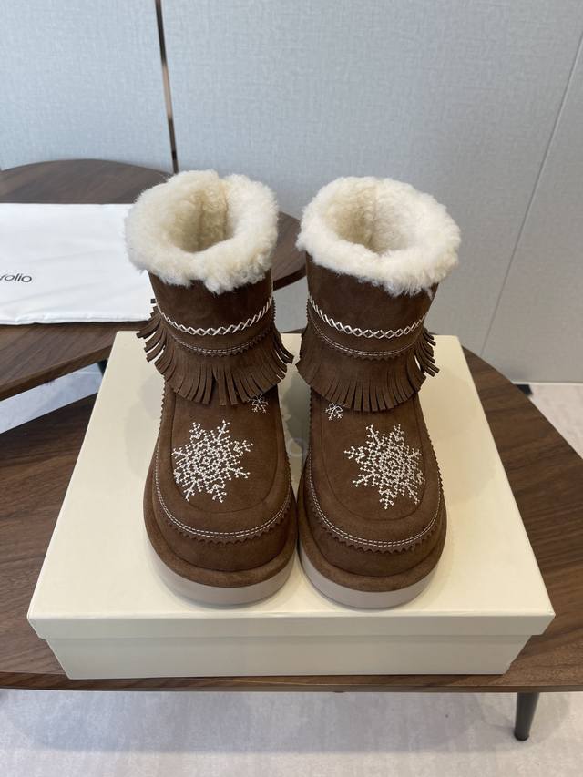 短靴 高靴 雪地靴 主推款 易搭配 Unfolio精品 高丝光牛反绒皮面 流苏设计 几万针刺绣雪花 图案 内里羊毛 小众设计师25发布会新款 面料选用 高丝光牛