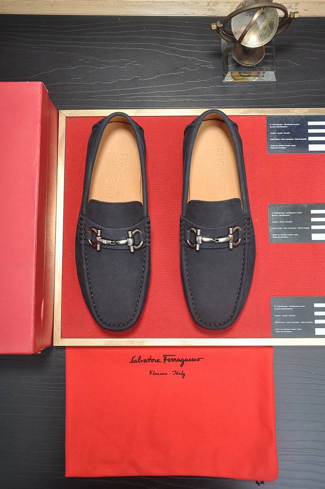 出厂价p Ferragamo 菲拉格幕 专柜最新款 原版进口开边上乘牛皮手工编织成+进口牛里+原版奢华金属扣+原版组合大底 对比无压力 38--44