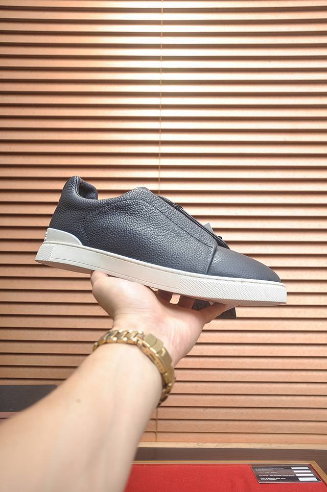 出厂价p 全新系列Zegna杰尼亚男鞋绒面革 Triple Stitchmonte奢华休闲鞋 最新走秀款官网同步 product Informationmont