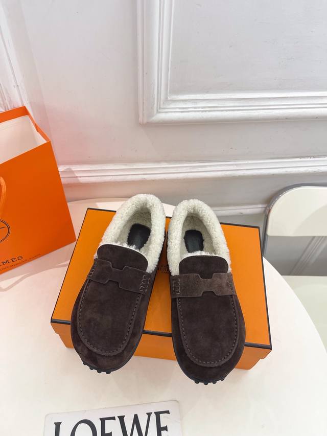 爱玛仕 25 2025秋新新品 专柜新款 经典Lazy休闲羊毛乐福鞋 系列 鞋面：原版特定牛猄 内里：进口羊毛里 大底：原版开模定制防滑大底 跟高：平底 鞋码: