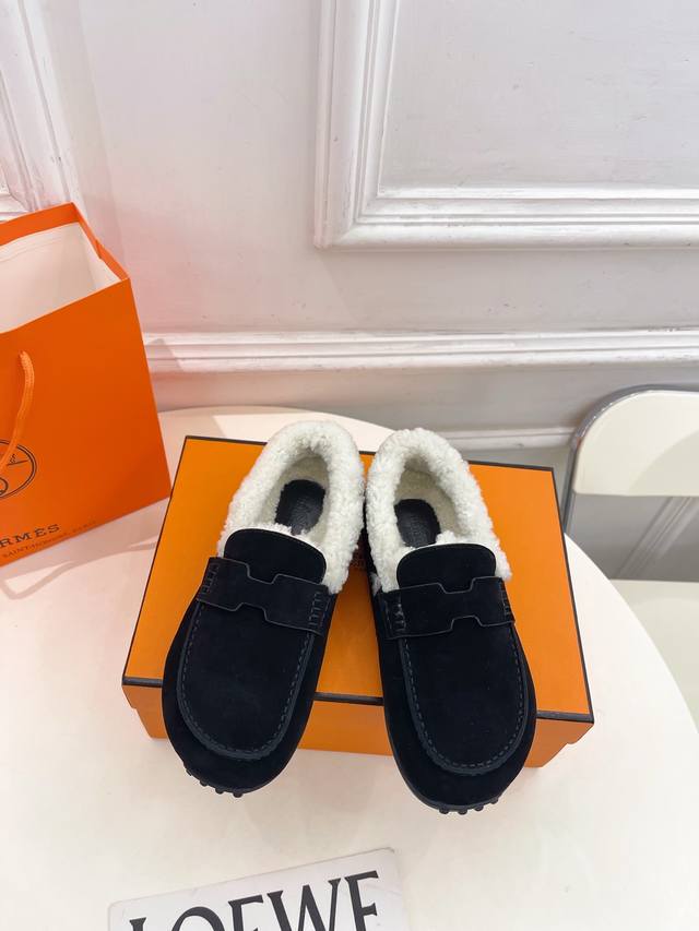 爱玛仕 25 2025秋新新品 专柜新款 经典Lazy休闲羊毛乐福鞋 系列 鞋面：原版特定牛猄 内里：进口羊毛里 大底：原版开模定制防滑大底 跟高：平底 鞋码: