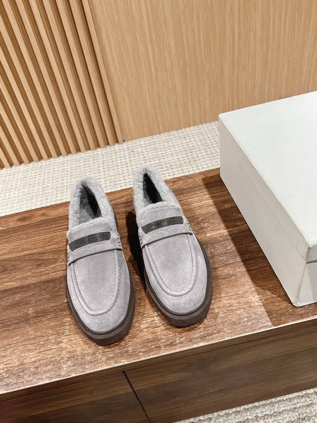 布鲁内诺库奇内利 国内外四季流行女款休闲运动鞋 本工厂p买回十多套原版，历经半年多的开发，匠心制作，每道工序都有专人验货，生产出了高品质的鞋大底1比1开模，所有