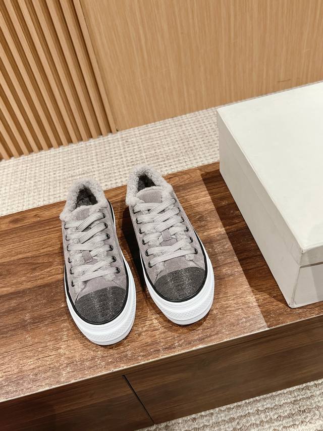 布鲁内诺库奇内利 国内外四季流行女款休闲运动鞋 本工厂p买回十多套原版，历经半年多的开发，匠心制作，每道工序都有专人验货，生产出了高品质的鞋大底1比1开模，所有