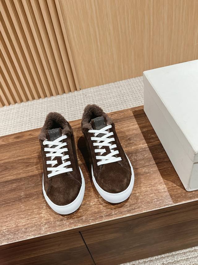 布鲁内诺库奇内利 国内外四季流行女款休闲运动鞋 本工厂p买回十多套原版，历经半年多的开发，匠心制作，每道工序都有专人验货，生产出了高品质的鞋大底1比1开模，所有