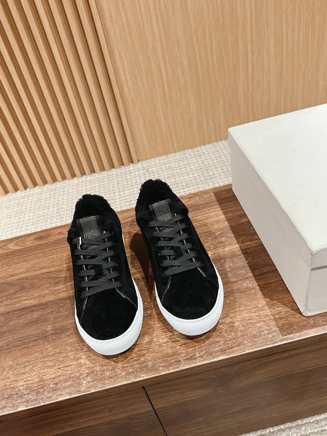 布鲁内诺库奇内利 国内外四季流行女款休闲运动鞋 本工厂p买回十多套原版，历经半年多的开发，匠心制作，每道工序都有专人验货，生产出了高品质的鞋大底1比1开模，所有