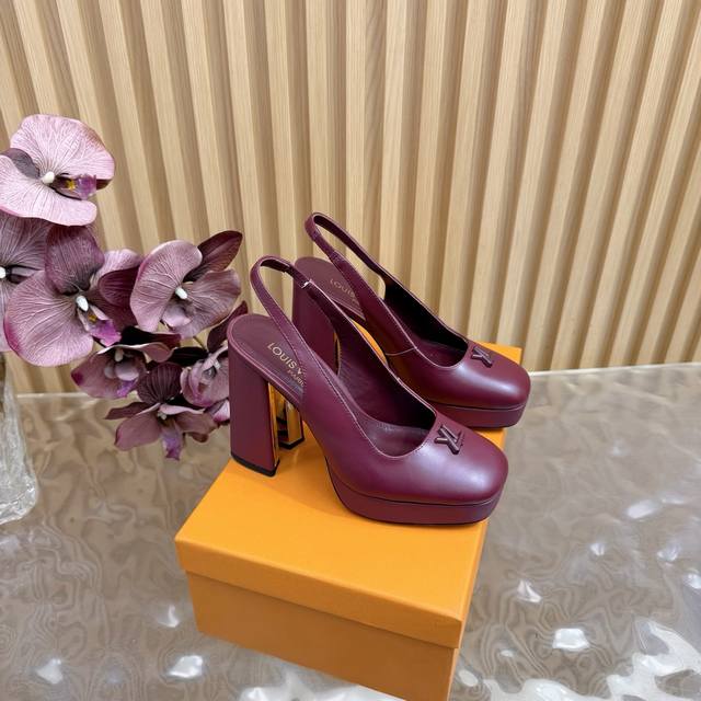 Lv 路易威登 25 2025 早春新品 顶级版本专柜主打最新款 牛仔布硬标拖鞋 硬货上新 鞋面：漆皮 牛皮 内里：进口山羊皮里 大底：真皮大底 跟高：11Cm