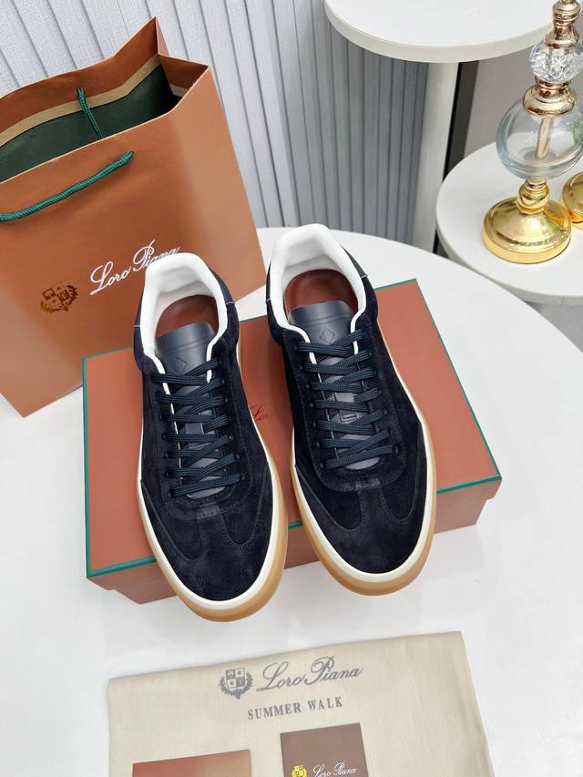 Loropiana 诺悠翩雅 2025最新情侣款休闲德训鞋 ！ 原版开模，进囗优质面料，皮质超级柔软，脚感超级好，日行两万步一点都不累脚，显瘦的鞋型+时尚百搭的