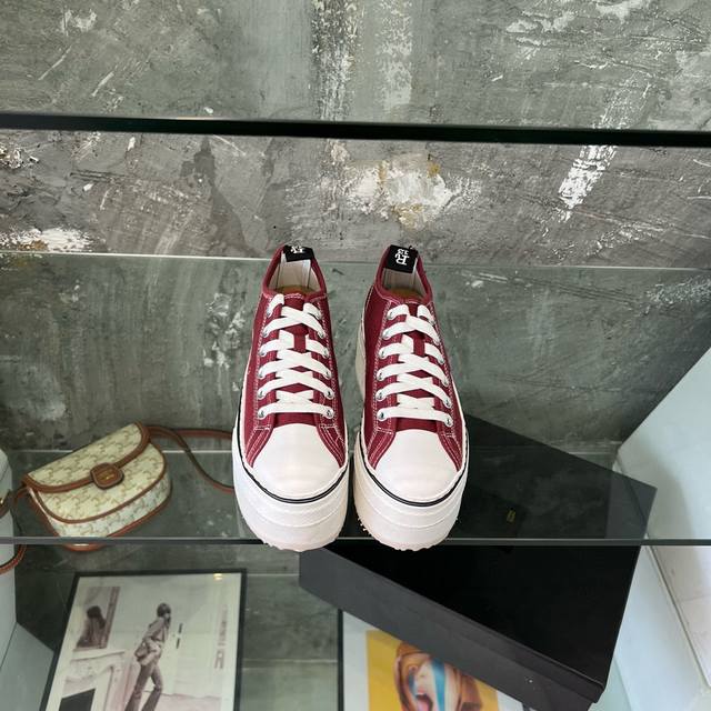 R13低绑帆布鞋 8300块买版爆拆开发增高8厘米 秒变大长腿 香港代购 R13 春夏做旧松糕低帮帆布鞋 鞋面破洞设计 上脚超级舒服，走一天也不累脚码数:34-