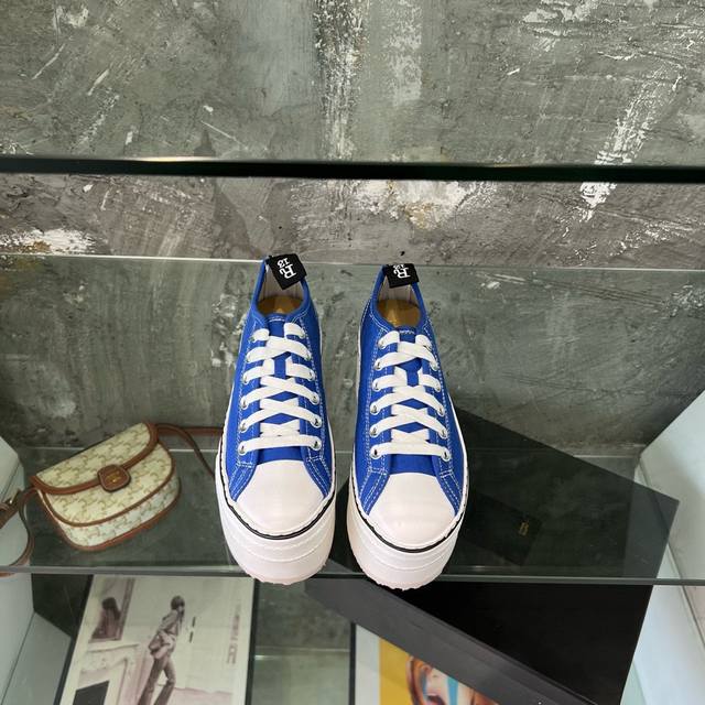 R13低绑帆布鞋 8300块买版爆拆开发增高8厘米 秒变大长腿 香港代购 R13 春夏做旧松糕低帮帆布鞋 鞋面破洞设计 上脚超级舒服，走一天也不累脚码数:34-