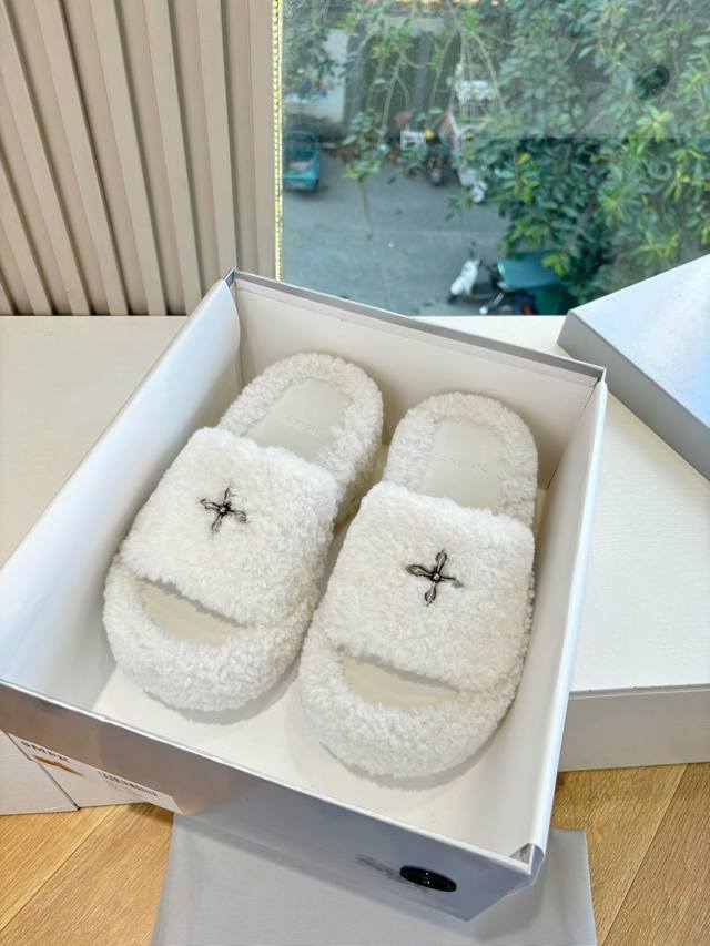 G029所见即所得Smfk十字拖鞋2025新款秋季做旧十字花厚底超轻棉鞋拖鞋新款真的一眼爱上厚底体闲鞋上脚超级舒服，近期最爱的鞋子没有之一！任何风格都能搭配炒鸡