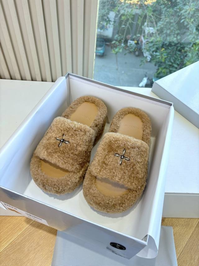 G029所见即所得Smfk十字拖鞋2025新款秋季做旧十字花厚底超轻棉鞋拖鞋新款真的一眼爱上厚底体闲鞋上脚超级舒服，近期最爱的鞋子没有之一！任何风格都能搭配炒鸡