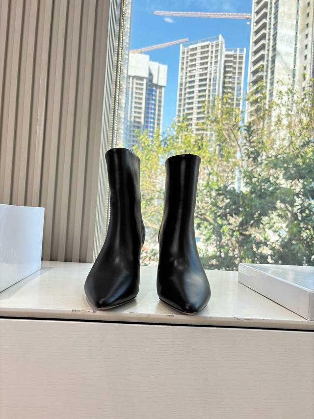 G077所见即所得代购级别 Maison Margiel* 玛吉拉尖头骑士靴短靴Mm6家Tabi分趾鞋靴2025新品最高版本买手代购1:1完美复刻分趾Tabi靴