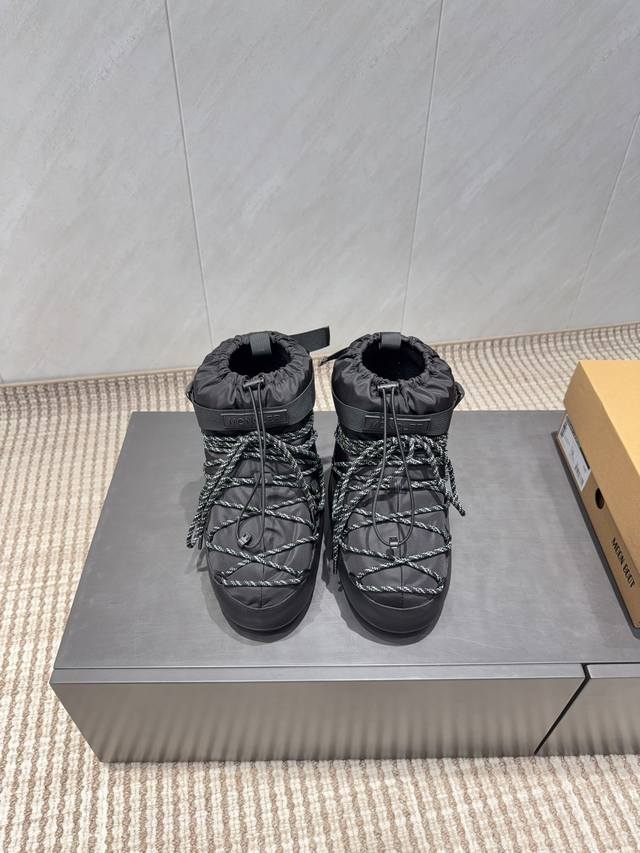 出厂:联名款 独家顶级版本 Moon Boot Moncler蒙口联名2025Vs秋冬季爆款雪地靴系列 蒙口月亮联名雪地靴 忘了Ugg吧，时髦人都在穿Moon