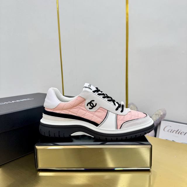 高版本 Chanel香奈儿新款熊猫板鞋熊猫鞋 香奈儿2025Ss火爆熊猫鞋配色厚底休闲运动鞋板鞋 专柜同步 专柜非常火爆 非常难买的一款鞋 全网最火的厚底熊猫鞋