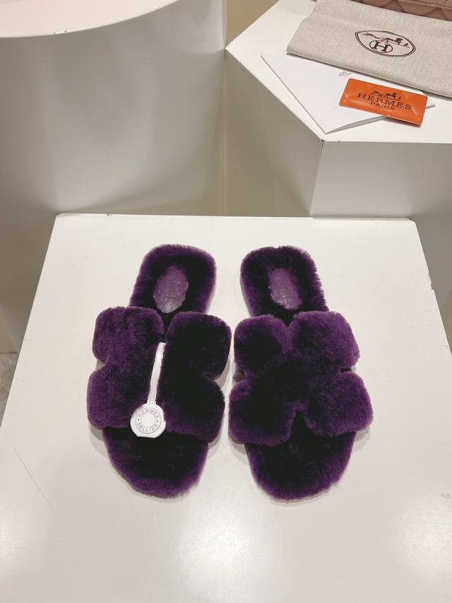 直毛系 工厂p批 码数：35-43 可做无标： 注：无标需定做 经典款 官网、小红书同步最新配色爱马仕爆款火热上线，做工升级版，高品质！ 时尚潮流最新款泰迪羊毛