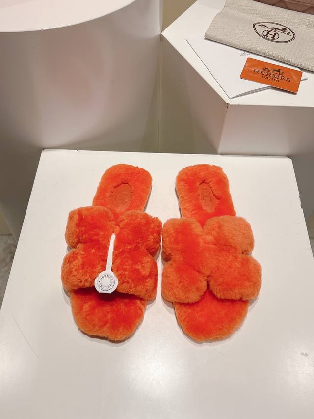 直毛系 工厂p批 码数：35-43 可做无标： 注：无标需定做 经典款 官网、小红书同步最新配色爱马仕爆款火热上线，做工升级版，高品质！ 时尚潮流最新款泰迪羊毛