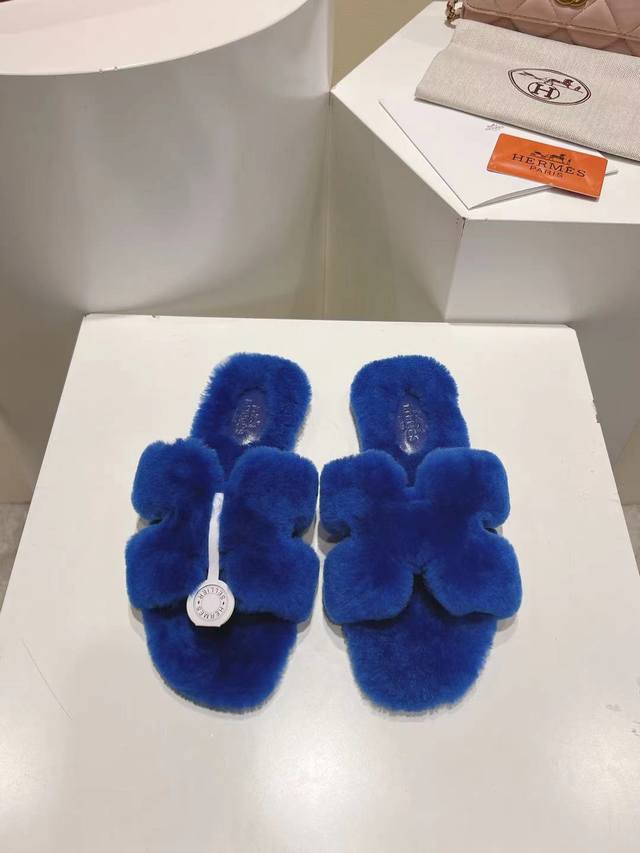 直毛系 工厂p批 码数：35-43 可做无标： 注：无标需定做 经典款 官网、小红书同步最新配色爱马仕爆款火热上线，做工升级版，高品质！ 时尚潮流最新款泰迪羊毛