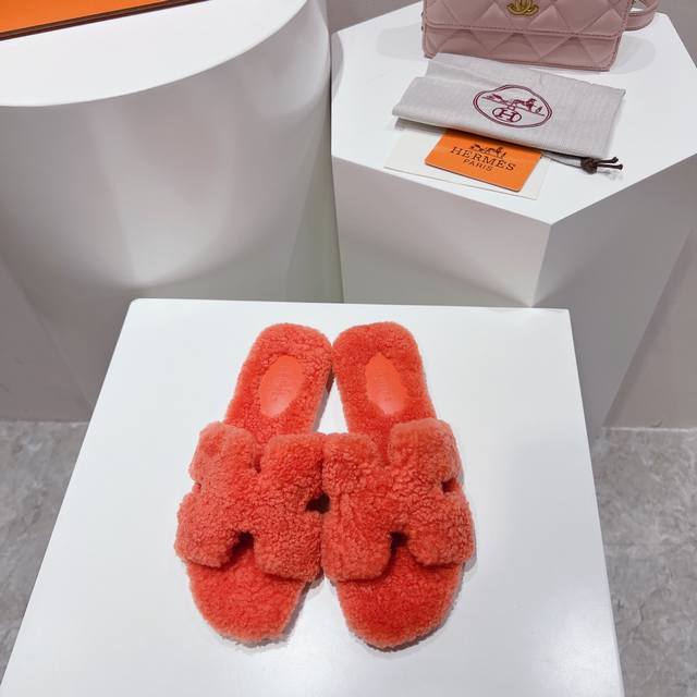 工厂p批 码数：35-43 可做无标： 注：无标需定做 经典款 官网、小红书同步最新配色爱马仕爆款火热上线，做工升级版，高品质！ 时尚潮流最新款泰迪羊毛H拖秋冬