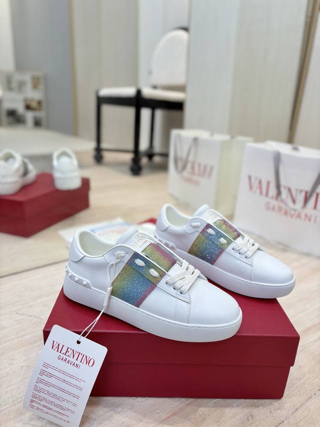 工厂p价 顶级系列 Valentino华伦天奴Garavani Open Disco 铆钉 厚底 休闲 运动鞋 小白鞋 原版购入开发 做货 V家经典系列 柳钉小