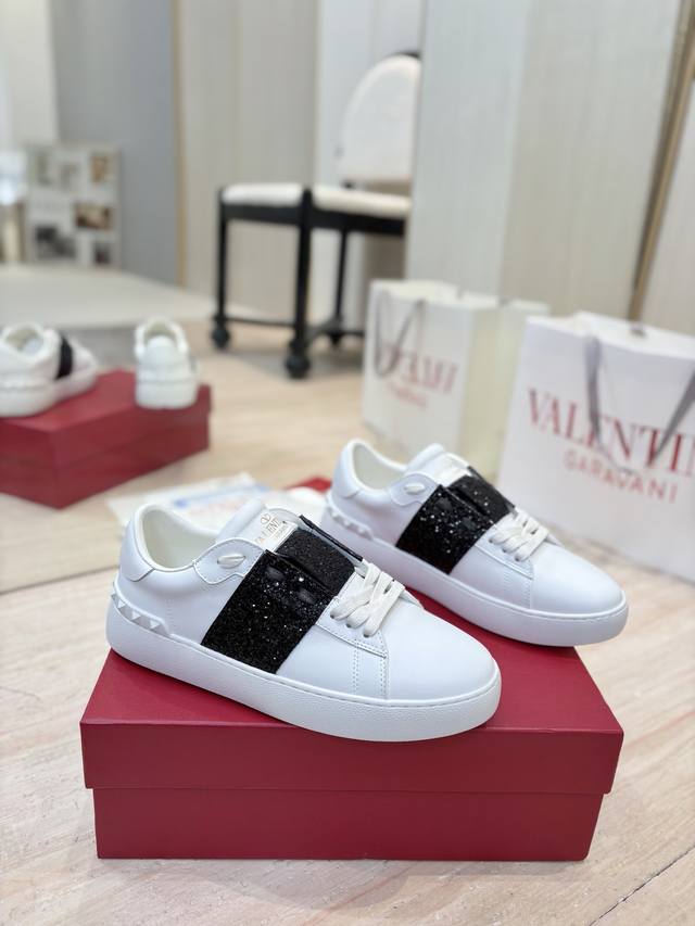 工厂p价 顶级系列 Valentino华伦天奴Garavani Open Disco 铆钉 厚底 休闲 运动鞋 小白鞋 原版购入开发 做货 V家经典系列 柳钉小