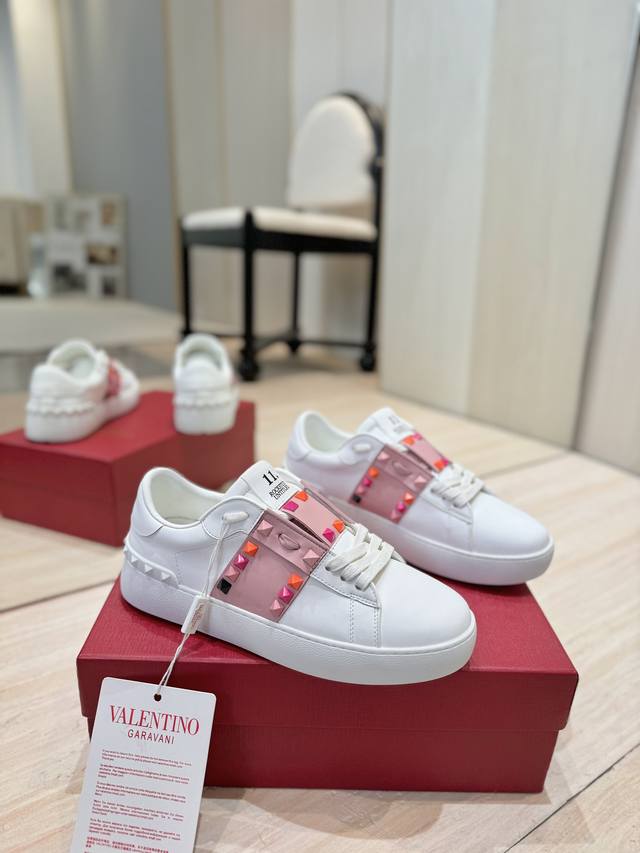 工厂p价 顶级系列 Valentino华伦天奴Garavani Open Disco 铆钉 厚底 休闲 运动鞋 小白鞋 原版购入开发 做货 V家经典系列 柳钉小