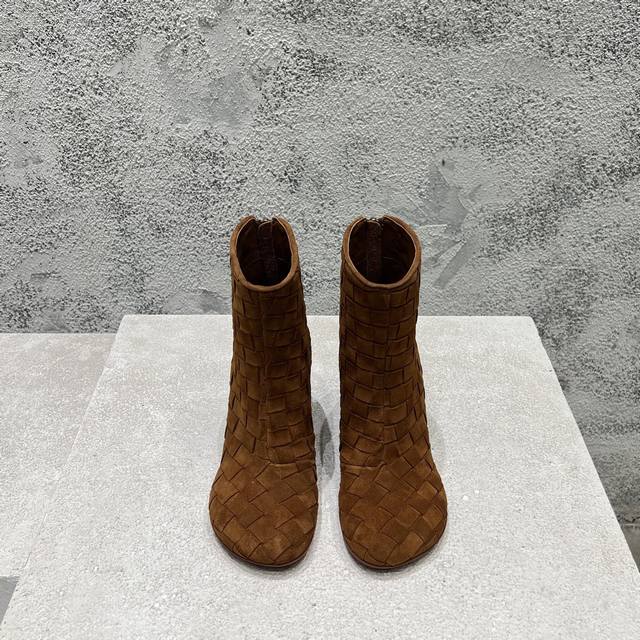 工厂p价p 顶级高版本 代购品质 原版开发 Bottega Veneta 葆蝶家 2025Ss最新款女士Atomic踝靴高跟短靴子。Bv新款抢手超高跟矮靴子爆款