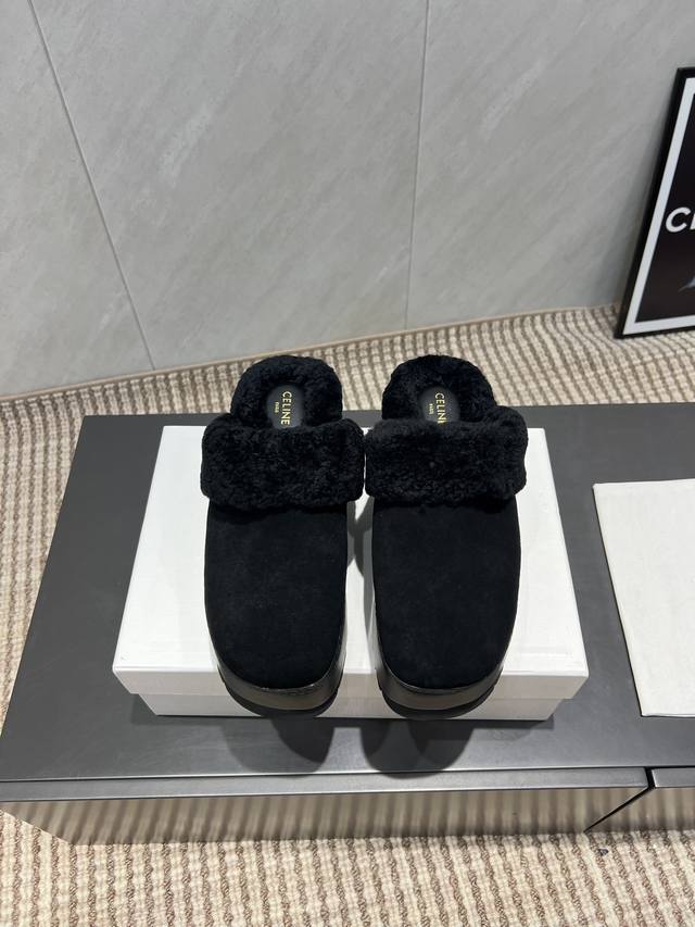工厂p价p 独家顶级版本 C*Eline赛*琳2025Vs秋季最新爆款毛拖系列 圆头松糕厚底毛拖 官网同步最新款，专柜最高版本顶级品质，毛茸茸的时髦感十足，舒适