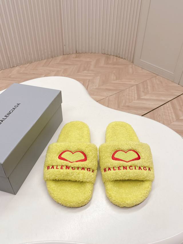 工厂p价p 薄底款 独家顶级版本 Balenciaga Ss25 New Arrival～ 巴黎世家新款厚底毛拖 鞋面精致Logo点缀+爱心鞋底增高5Cm 穿上