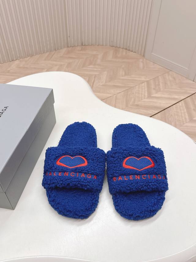 工厂p价p 薄底款 独家顶级版本 Balenciaga Ss25 New Arrival～ 巴黎世家新款厚底毛拖 鞋面精致Logo点缀+爱心鞋底增高5Cm 穿上