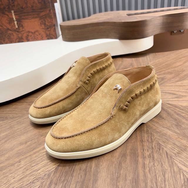 2025新款！原版品质Stefano Ricci 史蒂芬劳.尼治男士运动鞋，采用进口原版小牛皮，皮质柔软细腻，做工细节到位，鞋底原版设计，舒适度极好！尺码：39