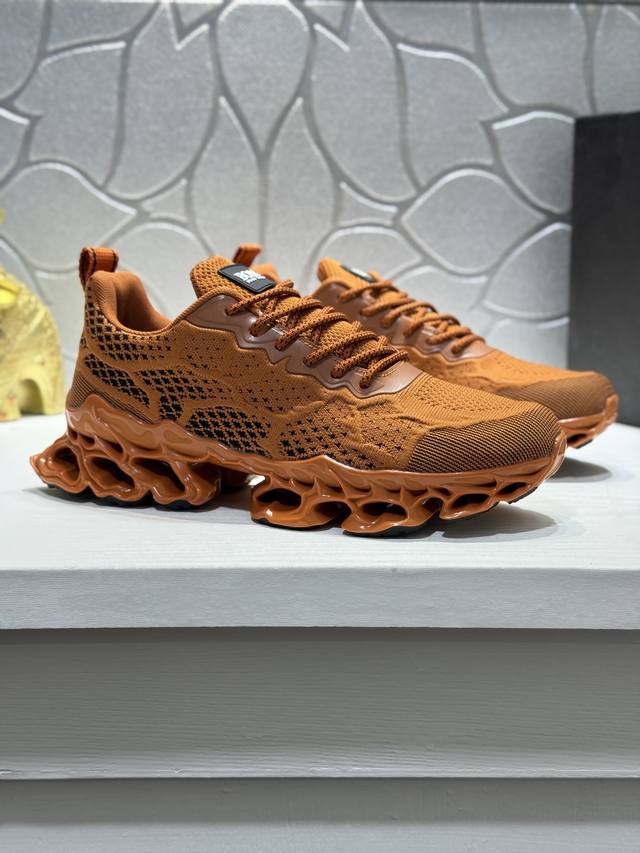 Bos*顶级代购 男士专柜新款 原厂配置、意大利进口原版飞织面料 鞋底：原厂特供原版底超级舒适，原厂跟单货 高品质，3色可选，可随意进出专柜.欢迎对比 实价 S