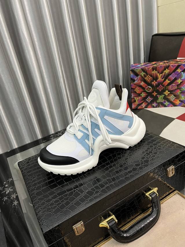出厂价pp： Lv拱桥底老爹鞋 原版开模，高品质 Louis Vuitton 路易威登 驴家 L家Lv运动鞋 本款 Lv Archlight 运动鞋以科技网格面