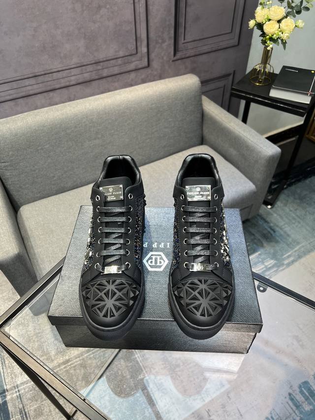 philipp plein 菲利普普来因 高帮男鞋高端品牌 鞋面进口头层牛皮羊皮内里，原版五金扣。惊世之作，与官方的质量相比美的1：1复刻 ！打造时尚个性衬托你