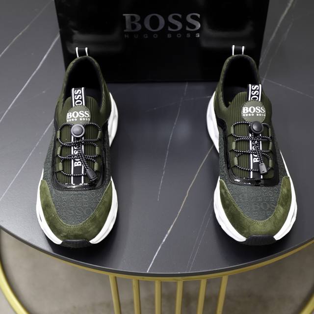 出厂价pp： Boss -鞋面：品牌布匹拼接皮料 -内里：舒适透气 -大底：原版轻便柔软耐磨大底 -超高品控 做工精细：凸显 高端 贵气 档次 -Size ：3