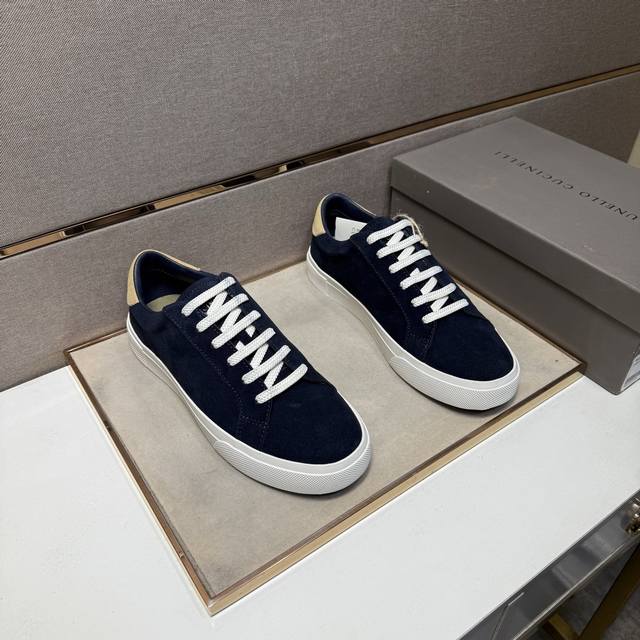 出厂价pp Brunello Cucinelli～ 男士休闲鞋 2025Z柜同步发售 码数:38-44# 4个颜色鞋面选用多材质拼接真皮内里，舒适透气，鞋底：原