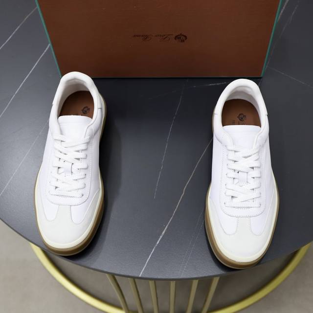 出厂价pp： Loro Riana