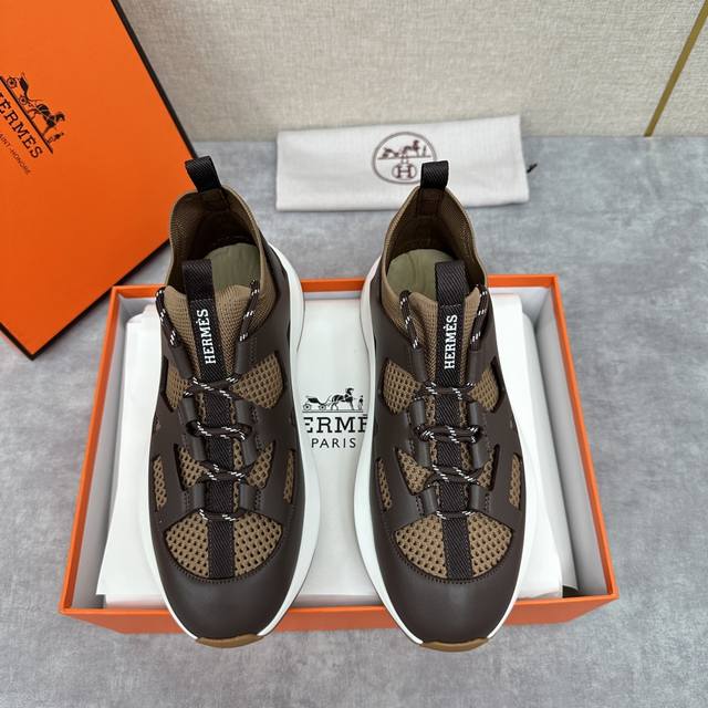 出厂价pp： H家新品 Hermè* 爱马-仕 Katana男士运动鞋 官方售价Rmb, 采用飞织面料+牛皮镂空， 运动时尚鞋面整圈头层小牛皮无断接大气奢华 定