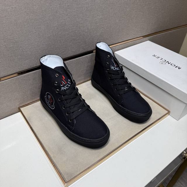 出厂价pp 蒙口～ 男士休闲高帮鞋 2025Z柜同步发售 码数:38-44 # 4个颜色鞋面选用多材质拼接真皮内里，舒适透气，鞋底：原版舒适耐磨大底，实物拍摄实