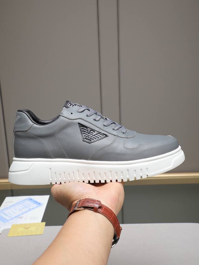 Armani 阿玛尼 官网1:1时尚简洁男鞋 鞋面料采用进口牛皮+透气羊里。干净利落 时尚大方...防滑耐磨橡胶品牌大底 经典时尚百搭系列！品质看的见 码数38